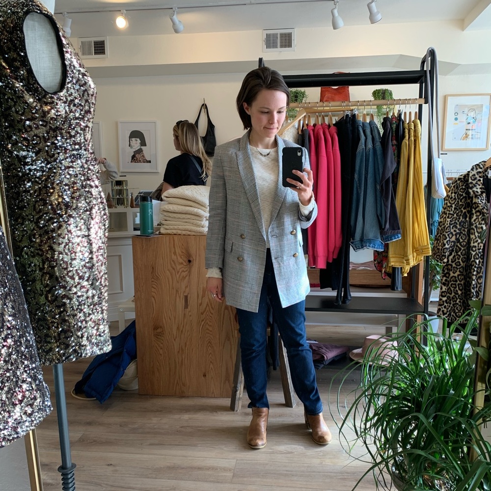 Meet your Posher, Emma